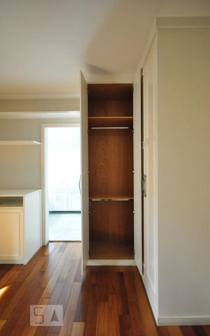 Apartamento à venda com 171m², 3 quartos e 3 vagasArmário da suíte 2