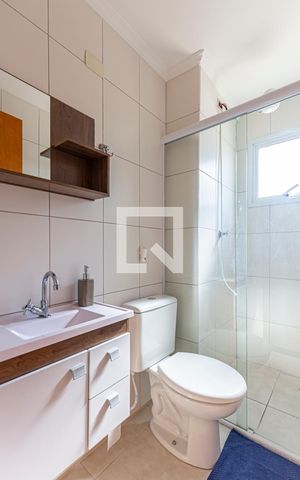 Apartamento para alugar com 63m², 2 quartos e 2 vagas Apartamento para alugar com 63m², 2 quartos e 2 vagasBanheiro