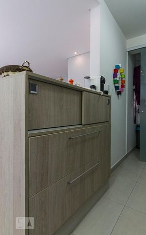Apartamento para alugar com 63m², 2 quartos e 1 vagaArmário cozinha 