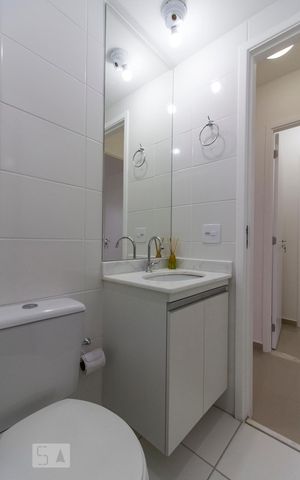 Apartamento para alugar com 55m², 2 quartos e 1 vagaBanheiro social 