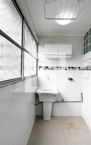 Apartamento para alugar com 85m², 3 quartos e 1 vagaÁrea de Serviço