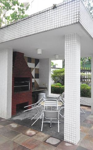 Apartamento à venda com 98m², 2 quartos e 2 vagas Apartamento à venda com 98m², 2 quartos e 2 vagasChurrasqueira