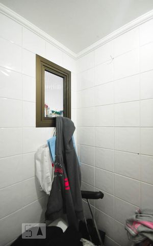 Apartamento à venda com 98m², 2 quartos e 2 vagas Apartamento à venda com 98m², 2 quartos e 2 vagasBanheiro de serviço