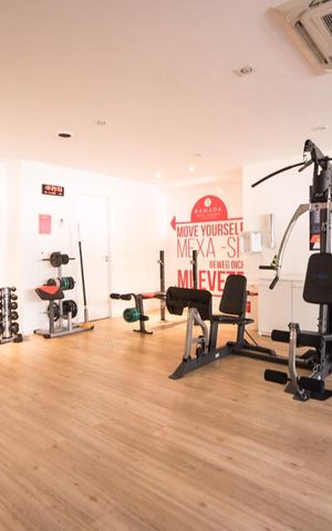 Studio à venda com 31m², 1 quarto e 1 vaga Studio à venda com 31m², 1 quarto e 1 vagaAcademia