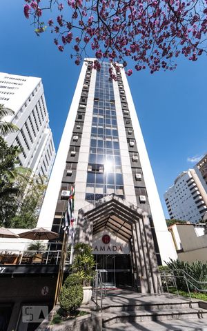 Studio à venda com 31m², 1 quarto e 1 vaga Studio à venda com 31m², 1 quarto e 1 vagaFachada