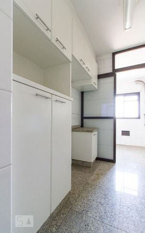 Apartamento à venda com 150m², 3 quartos e 3 vagasCozinha 