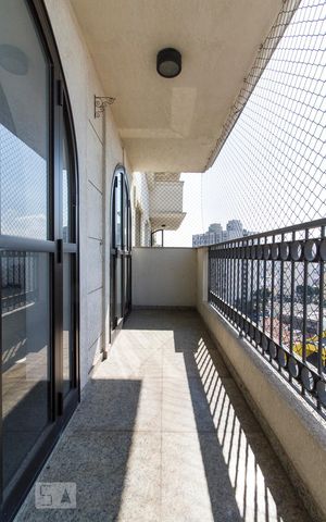 Apartamento à venda com 150m², 3 quartos e 3 vagasVaranda da sala 