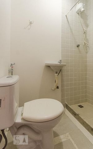 Apartamento para alugar com 120m², 3 quartos e 1 vaga Apartamento para alugar com 120m², 3 quartos e 1 vagaBanheiro de serviço