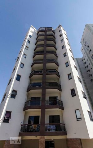 Apartamento à venda com 75m², 3 quartos e 3 vagasFachada