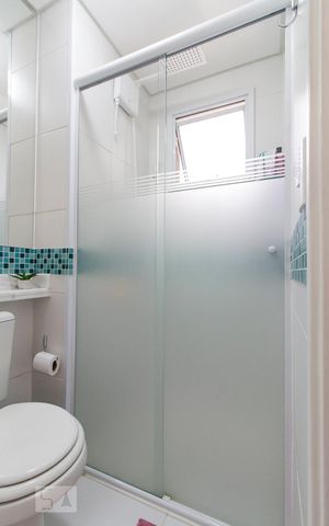 Apartamento para alugar com 52m², 2 quartos e 1 vagaBox banheiro 