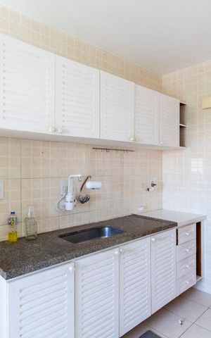 Apartamento à venda com 74m², 2 quartos e 2 vagasCOZINHA