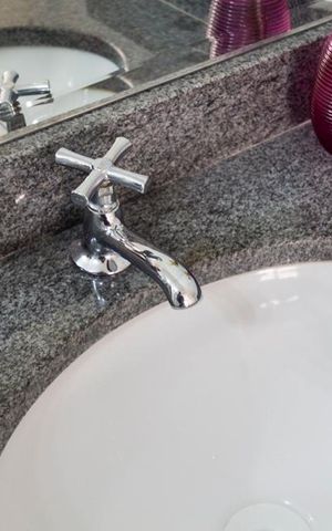 Apartamento à venda com 46m², 1 quarto e 1 vagaBANHEIRO