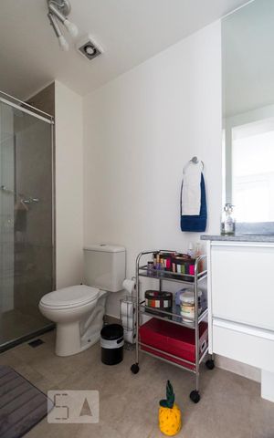 Apartamento à venda com 46m², 1 quarto e 1 vagaBANHEIRO