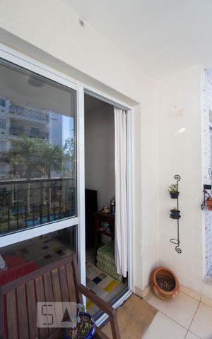 Apartamento à venda com 46m², 1 quarto e 1 vagaVARANDA