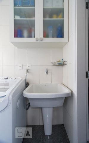 Apartamento à venda com 132m², 2 quartos e 3 vagasLAVANDERIA