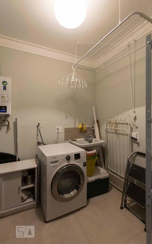Apartamento à venda com 130m², 2 quartos e 2 vagasLavanderia