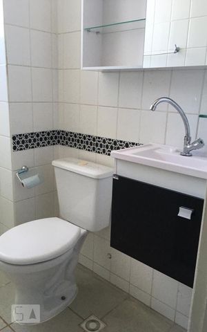 Apartamento à venda com 55m², 2 quartos e 1 vaga Apartamento à venda com 55m², 2 quartos e 1 vagaBanheiro