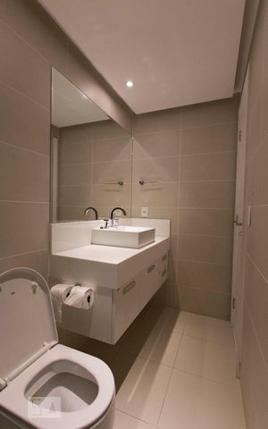 Apartamento à venda com 231m², 3 quartos e 2 vagasBanheiro da Suíte