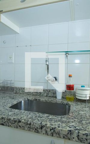 Apartamento para alugar com 50m², 2 quartos e 1 vaga Apartamento para alugar com 50m², 2 quartos e 1 vagaCozinha e Área de Serviço