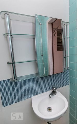Apartamento à venda com 110m², 3 quartos e 1 vaga Apartamento à venda com 110m², 3 quartos e 1 vagaBanheiro de serviço