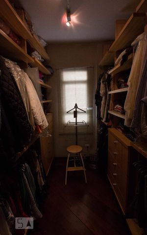 Apartamento à venda com 240m², 4 quartos e 3 vagassuite 4