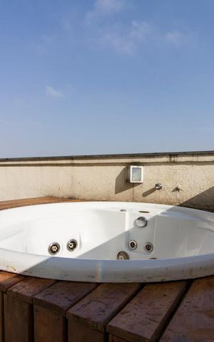 Apartamento à venda com 153m², 3 quartos e 3 vagasVaranda com Ofurô 