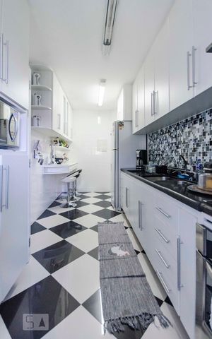 Apartamento à venda com 110m², 3 quartos e 2 vagasCozinha