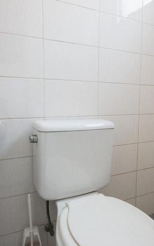 Apartamento à venda com 74m², 2 quartos e 2 vagasBanheiro de serviço