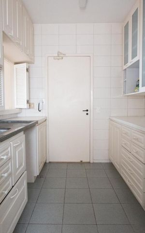 Apartamento à venda com 74m², 2 quartos e 2 vagasCozinha