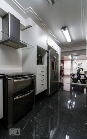 Apartamento à venda com 182m², 3 quartos e 3 vagasCozinha 