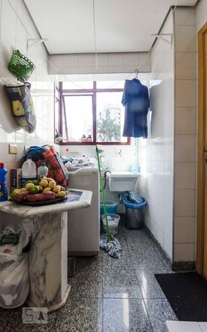 Apartamento à venda com 120m², 3 quartos e 2 vagasLavanderia