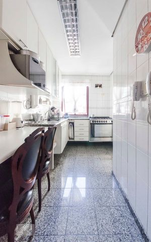 Apartamento à venda com 120m², 3 quartos e 2 vagasCozinha
