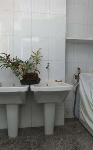 Apartamento à venda com 375m², 4 quartos e 5 vagas Apartamento à venda com 375m², 4 quartos e 5 vagasÁrea de serviço