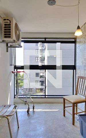 Apartamento à venda com 70m², 1 quarto e sem vaga Apartamento à venda com 70m², 1 quarto e sem vagaÁrea de Serviço
