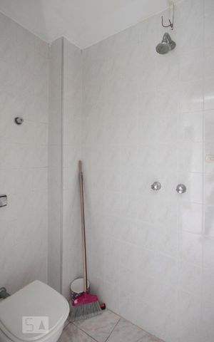 Apartamento à venda com 80m², 2 quartos e 1 vagaBanheiro de Serviço