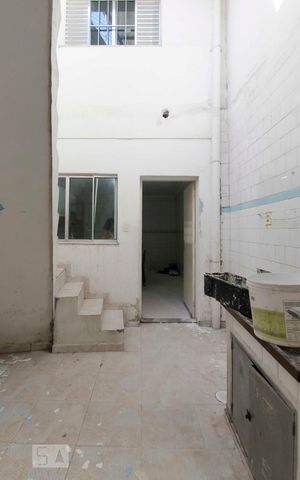 Casa à venda com 114m², 3 quartos e 2 vagasLavanderia