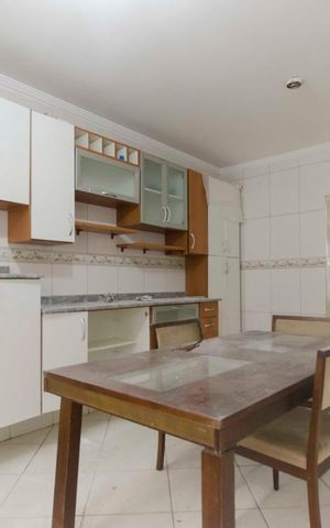 Casa à venda com 114m², 3 quartos e 2 vagasCozinha