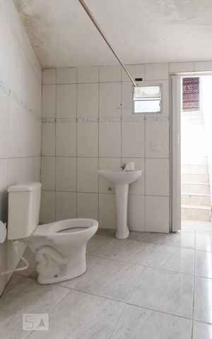 Casa à venda com 114m², 3 quartos e 2 vagasBanheiro 1