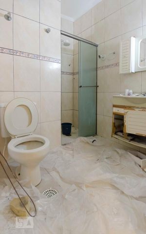 Casa à venda com 114m², 3 quartos e 2 vagasBanheiro