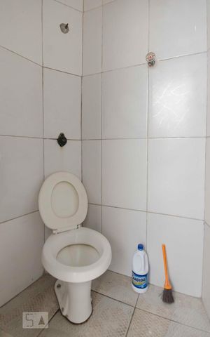 Casa à venda com 114m², 3 quartos e 2 vagasBanheiro de serviço