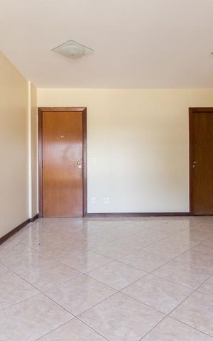 Apartamento à venda com 136m², 3 quartos e 2 vagas Apartamento à venda com 136m², 3 quartos e 2 vagasSala