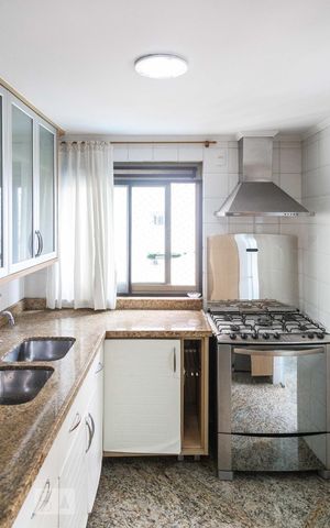 Apartamento para alugar com 128m², 4 quartos e 2 vagasCozinha