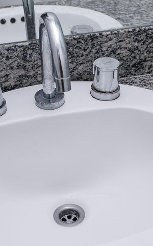 Apartamento para alugar com 80m², 2 quartos e 2 vagasDetalhe
