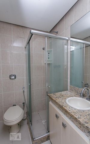 Apartamento para alugar com 80m², 2 quartos e 2 vagasBanheiro