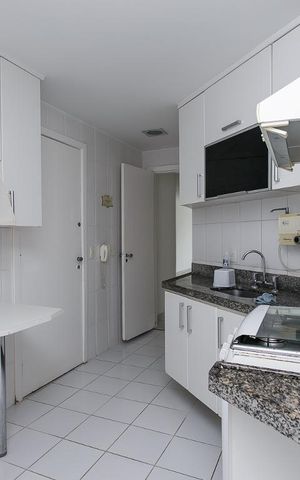 Apartamento para alugar com 80m², 2 quartos e 2 vagasCozinha