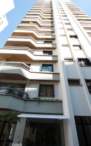 Apartamento à venda com 274m², 3 quartos e 3 vagasFachada