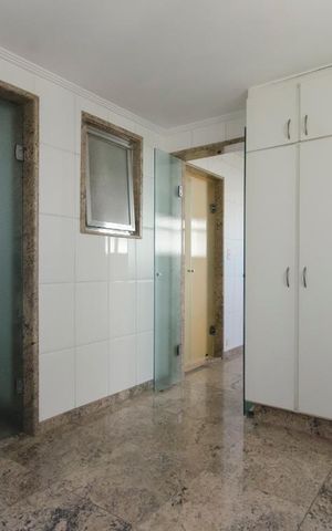 Apartamento para alugar com 180m², 3 quartos e 2 vagasLavanderia