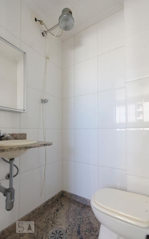 Apartamento para alugar com 180m², 3 quartos e 2 vagasBanheiro de serviço
