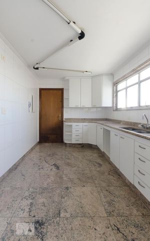 Apartamento para alugar com 180m², 3 quartos e 2 vagasCozinha