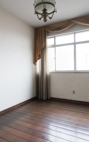 Apartamento à venda com 317m², 4 quartos e 3 vagasSala 2